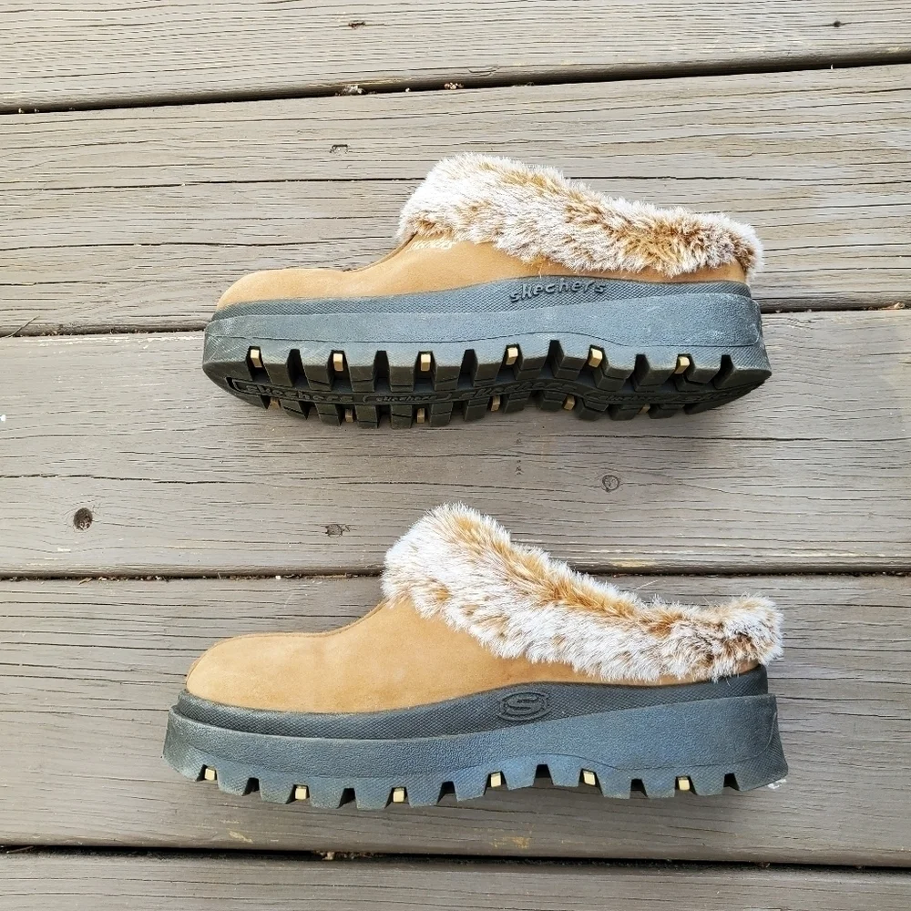 Vintage y2k Skechers Shindig Fortress Tan Suede Faux Fur Platform‎ Jammers Mules